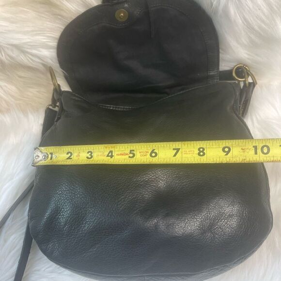 Lucky Brand soft black leather medium shoulder bag with satchel accent . - Picture 8 of 13